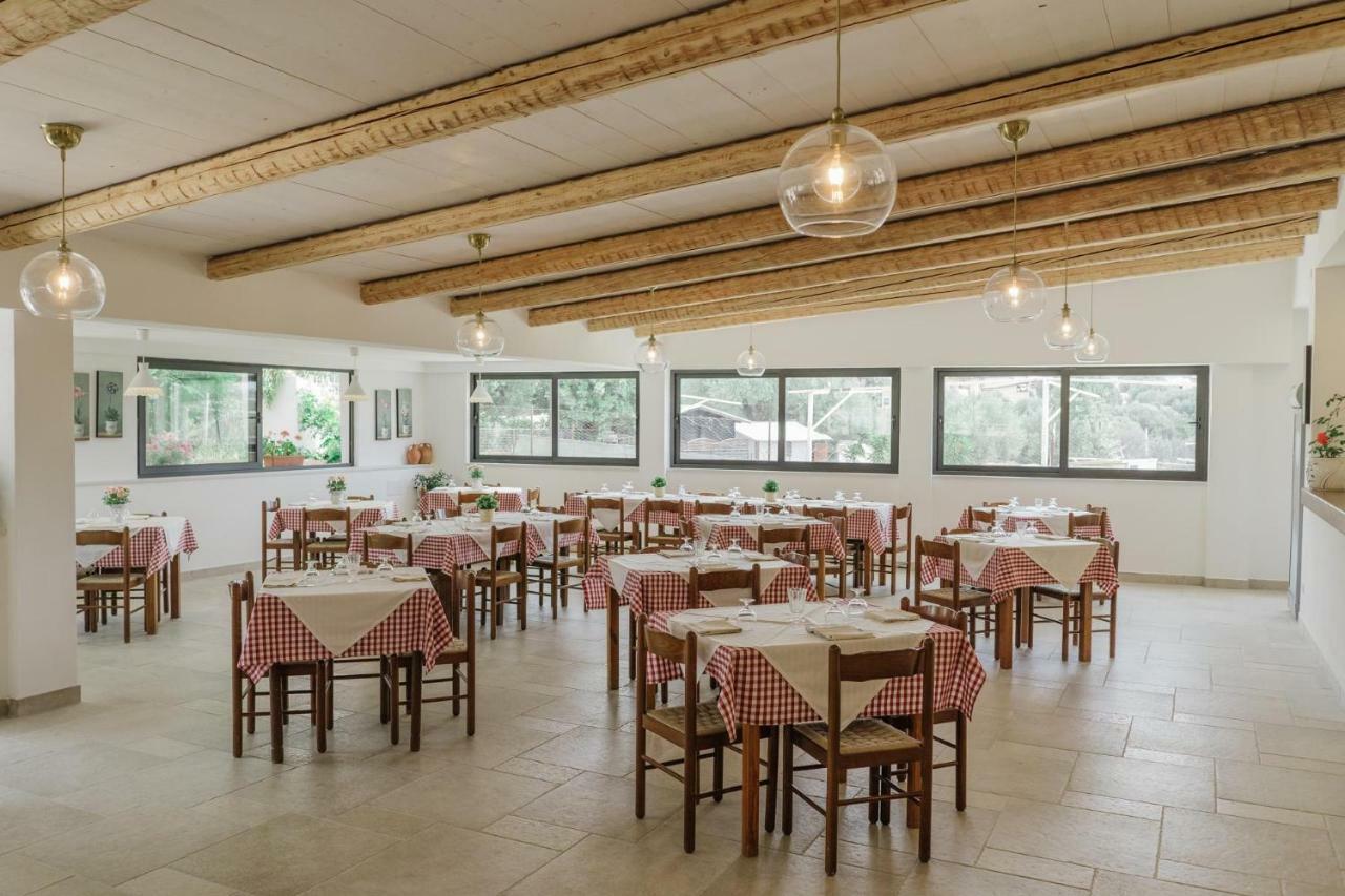 Hotel Santa Rosalia マリーナ・ディ・カメロータ エクステリア 写真