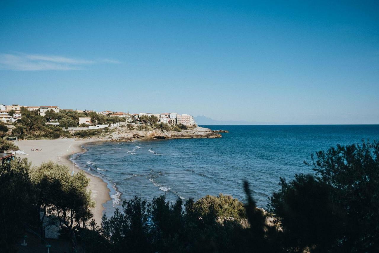 Hotel Santa Rosalia マリーナ・ディ・カメロータ エクステリア 写真